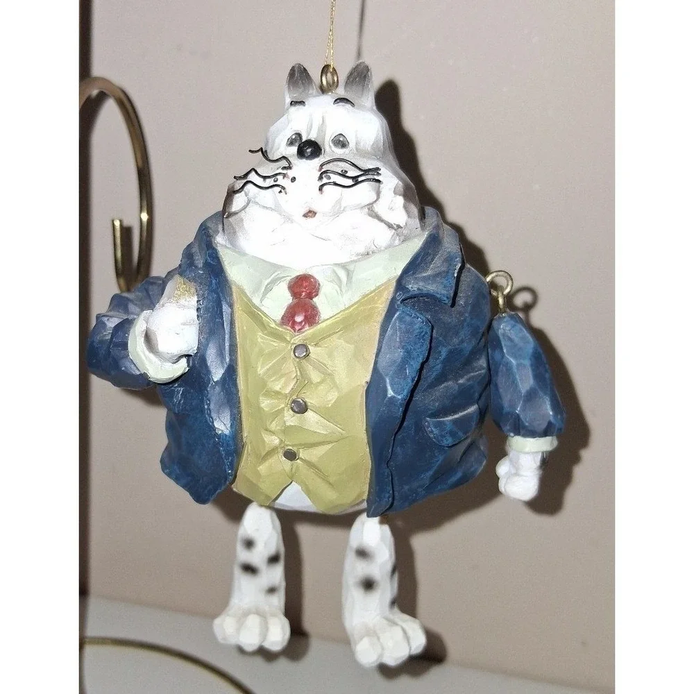 Vintage Business Cat Ornament – Carved Resin – 5